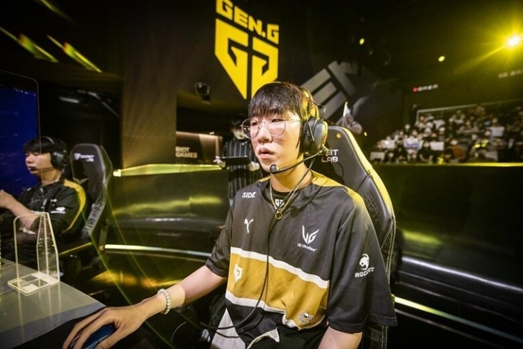 他必须调整 他必须调整