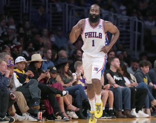 度显得极为 度显得极为