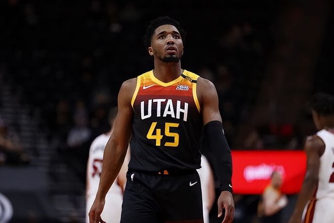 詹姆斯自2 詹姆斯自2